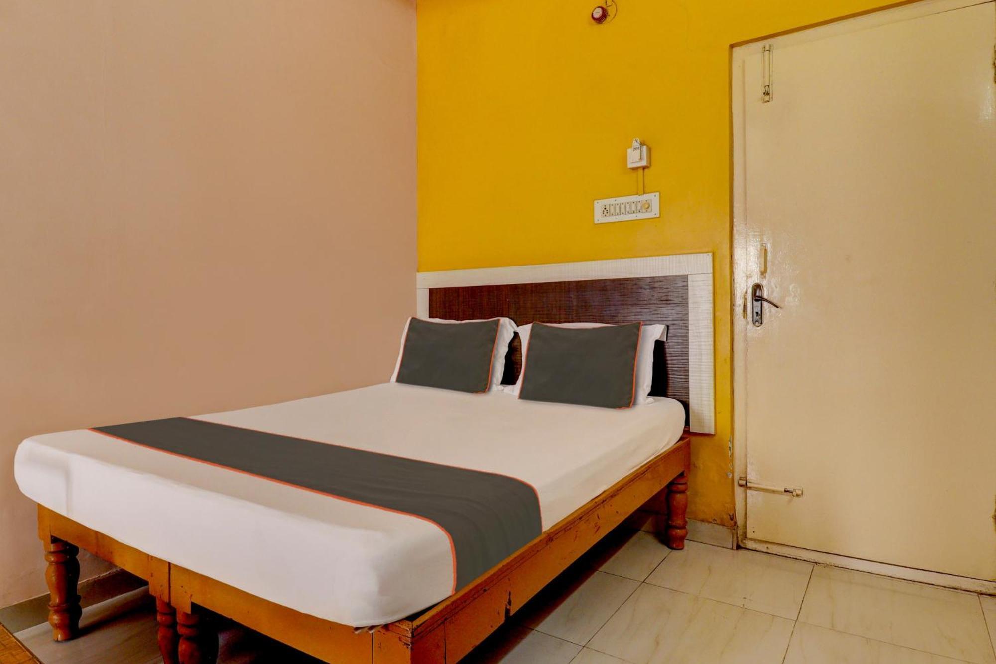 Collection O Royal Comfort Bangalore Extérieur photo