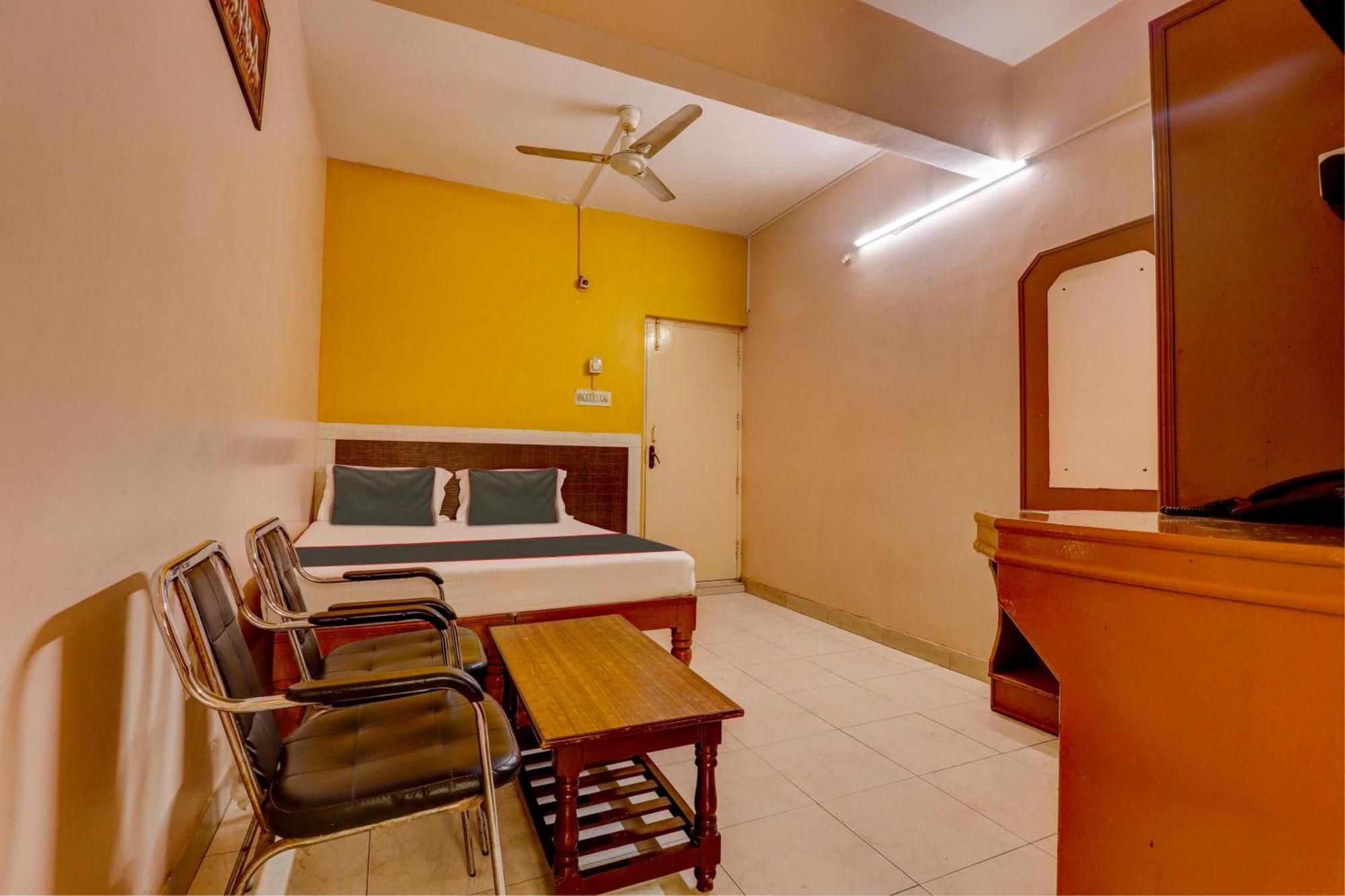 Collection O Royal Comfort Bangalore Extérieur photo